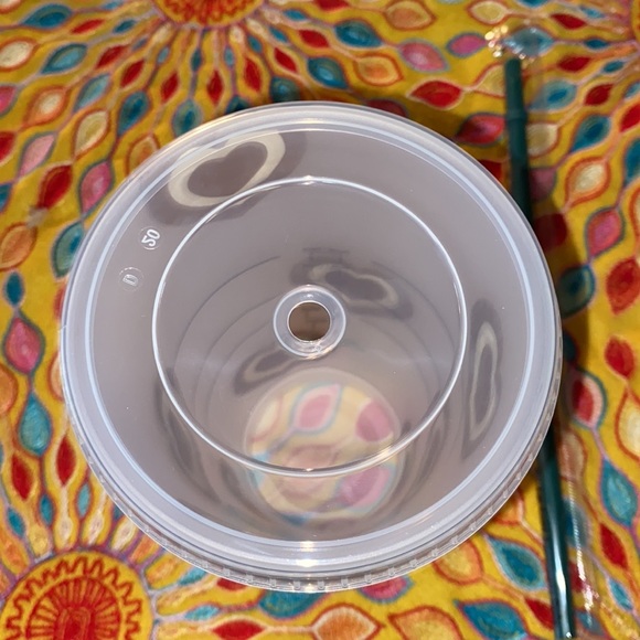 Brand new Starbucks heart cup - Picture 3 of 4